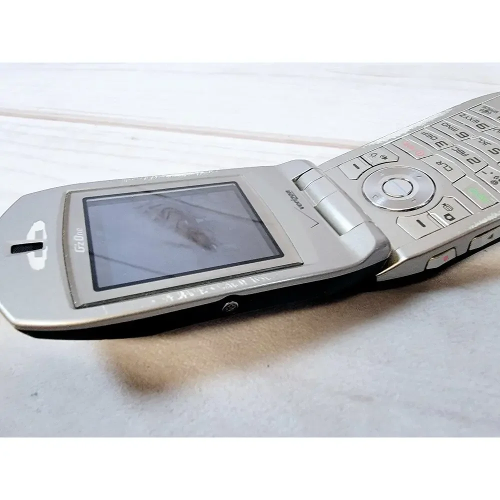 Casio Gz'One Boulder C711 Black Verizon Flip Phone Tested